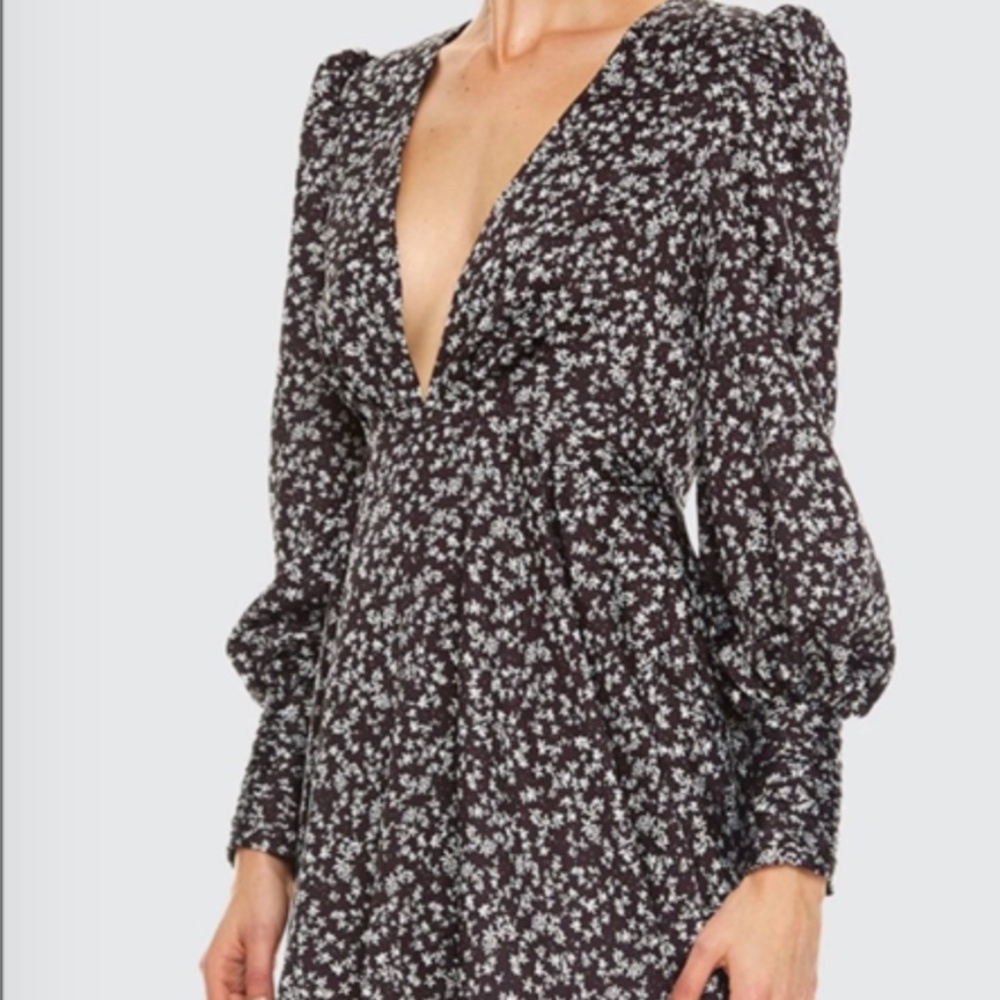 Talulah La Maison, Daisy Rosato Floral Black , 100% Silk, Size Medium
